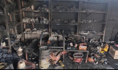 शार्ट सर्किट से इलेक्ट्रॉनिक दुकान में लगी आग से छह लाख का नुकसान