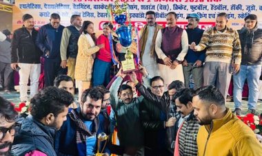 महापौर कप : क्रिकेट मैच में भाजपा प्रयागराज महानगर 11 की टीम विजयी