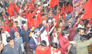 वाराणसी: हजरत अली की विलादत पर निकला मौला अली जुलूस