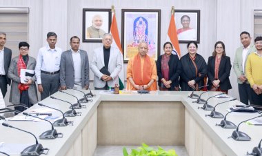 सभी अधिकारियों एवं कर्मचारियों के लिए कैपेसिटी बिल्डिंग कार्यक्रम को बनाएं अनिवार्य : मुख्यमंत्री योगी