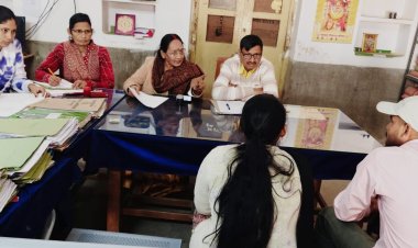 परिवार परामर्श केंद्र में काउंसिलिंग के बाद साथ रहने काे राजी हुए दंपत्ति