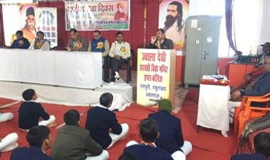 परिवार व समाज से मिले संस्कार एवं नैतिक शिक्षा से ही चरित्र का निर्माण