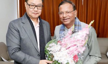 लखनऊ पहुंचे केंद्रीय मंत्री किरेन रिजिजू का पंकज चौधरी ने किया स्वागत, तीन कार्यक्रमों में लेंगे हिस्सा