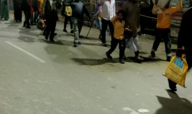 प्रयागराज माघ मेले में मौनी अमावस्या की पूर्व संध्या पर 1.5 करोड़ लोगों ने गंगा में लगाई डुबकी