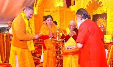 एक दीप तुम जलाओ, एक हम जलाएं : स्वामी हरिचेतनानंद