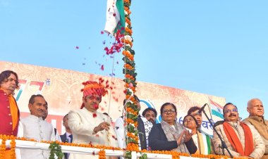 मुख्यमंत्री ने गणतंत्र दिवस के अवसर पर बड़ी चौपड़ पर फहराया राष्ट्रीय ध्वज