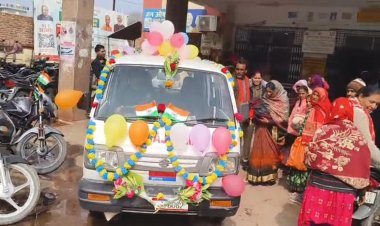 महिला बंदी ने दिया बेटी को जन्म, फूलों से सजी एंबुलेंस से जेल लाई गई नवजात और बजे ढाेल -नगाड़े