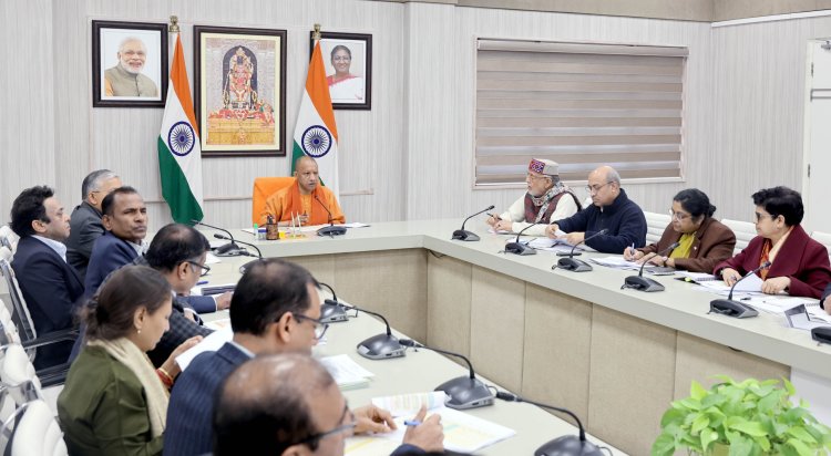 उत्तर प्रदेश में भीषण शीतलहर : 12 वीं तक के सभी विद्यालयों में 5 जनवरी तक अवकाश