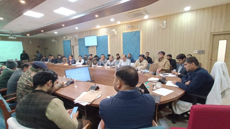 गोरखपुर महोत्सव 2026 की तैयारियों की समीक्षा, समय से सभी व्यवस्थाएं पूर्ण करने के निर्देश