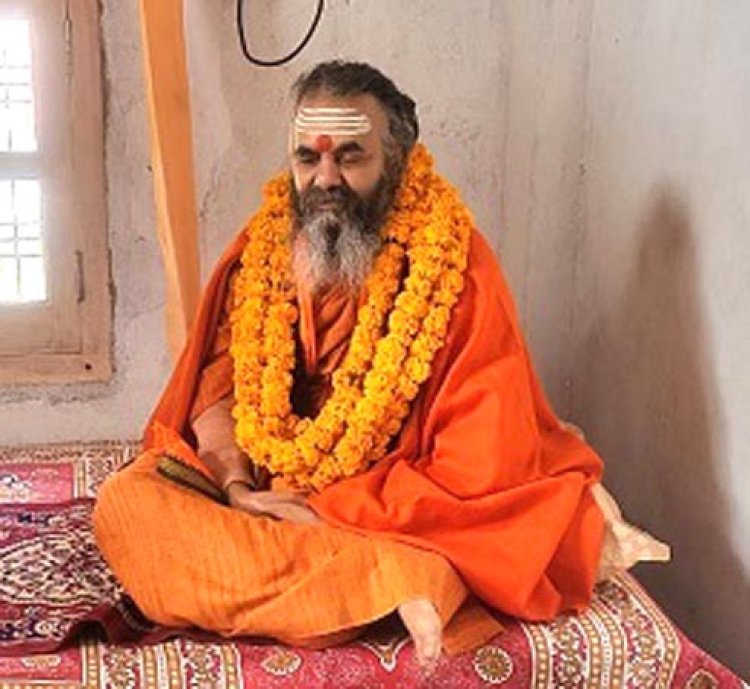 बाबर के नाम पर मस्जिद का निर्माण बर्दाश्त नहीं : स्वामी नरेंद्रानंद सरस्वती