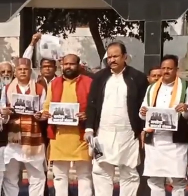 मनरेगा बचाने को कांग्रेस का उपवास, ‘रोजगार छीनने’ का आरोप