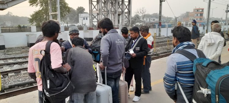 प्रयागराज : टिकट चेकिंग में 588 रेल यात्रियों से वसूला गया 3,56,250 रुपये जुर्माना