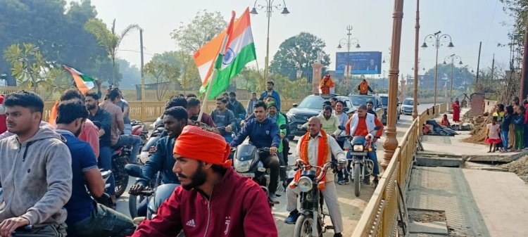 वाराणसी: राष्ट्रीय बेंच प्रेस में रिकॉर्डधारी रंजीत मौर्या का अकेलवा से कोरौता तक भव्य स्वागत