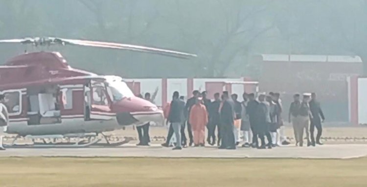 मुख्यमंत्री योगी आदित्यनाथ पहुंंचे वाराणसी,कालभैरव मंदिर में किया दर्शन पूजन