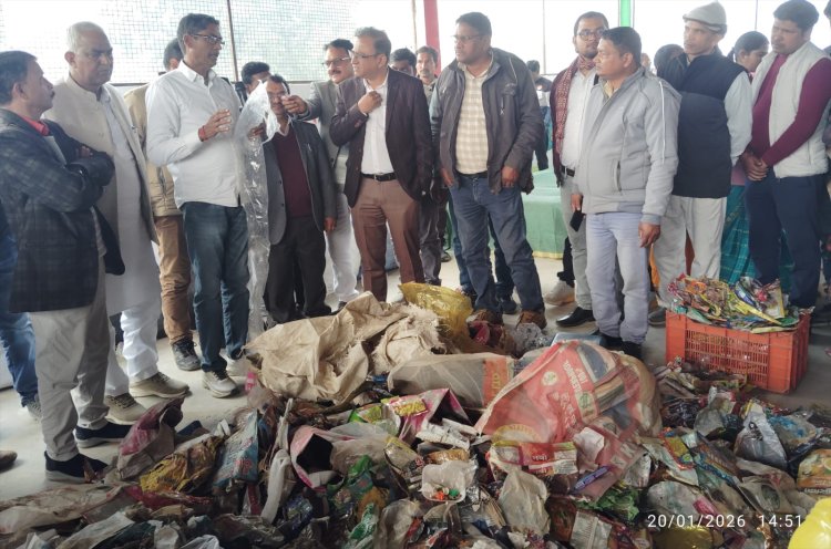 मॉडल गांव गौरा का एक्सपोजर विजिट, स्वच्छता से स्वावलम्बन का मिला संदेश