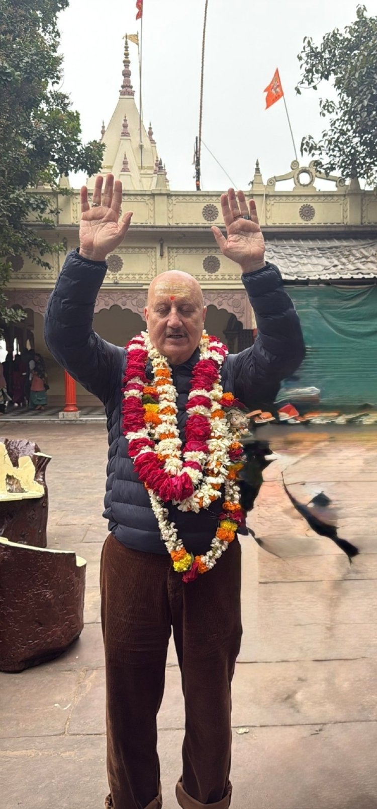 काशी का वातावरण अति भव्य है, मन प्रसन्नता से भर गया : अनुपम खेर