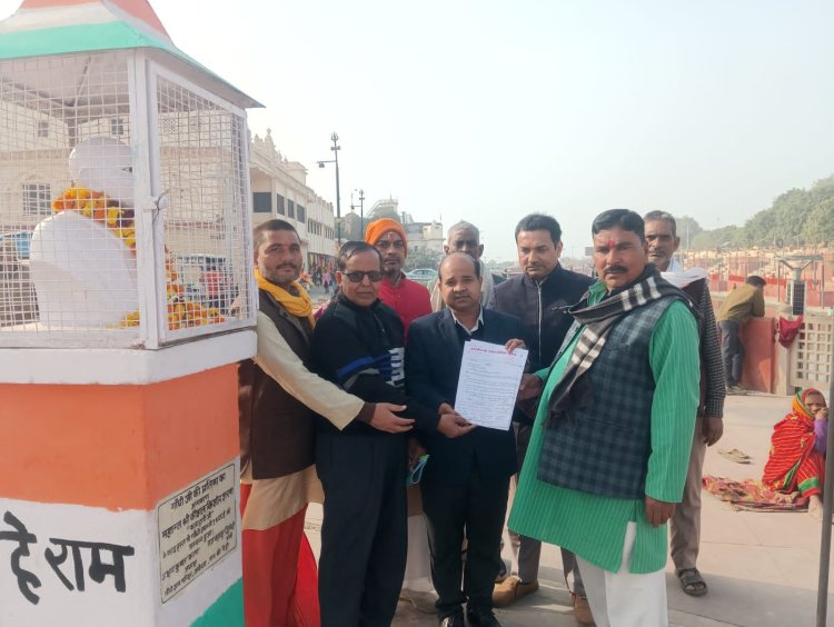 अयोध्या नागरिक मंच के जरिए महात्मा गांधी को अर्पित की गई श्रद्धांजलि