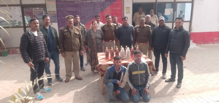 अंडे से लदे मिनी ट्रक में पकड़ी कई एक कराेड़ की शराब, दाे तस्कर गिरफ्तार