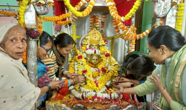 महाशिवरात्रि : महंत आवास से भेजी मेहंदी, सारंगनाथ में सजा उत्सव, बाबा और गौरा के हाथ रची मेहंदी