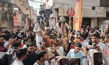 महाशिवरात्रि पर निकली श्री काशी विश्वनाथ की बारात, उत्साह से शामिल हुए बाराती बन काशीवासी