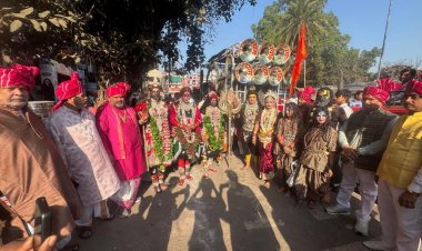 प्रयागराज में महाशिवरात्रि को धूमधाम से निकाली शिव बारात, डीजे की धुन पर झूमते रहे भक्त