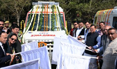 जे.के.समूह ने दान किया दो कार्डियक लाइफ सपोर्ट एंबुलेंस, सांसद ने दिखाई हरी झण्डी