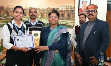 इंटरनेशनल साइबर क्राइम कॉन्फ्रेंस-2026 में पीयू की खुशी मिश्रा को द्वितीय पुरस्कार