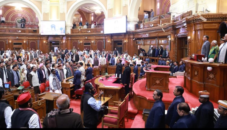 उप्र बजट : 12 लाख करोड़ से अधिक यूपी में आया निवेश, 15 लाख से अधिक लोगों को मिला रोजगार