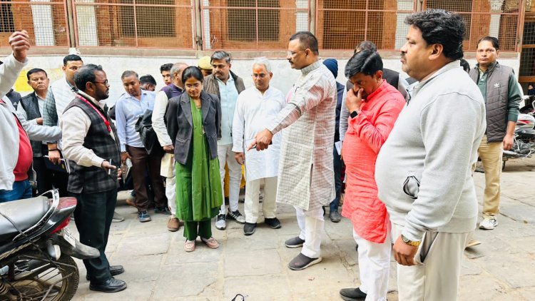 महाशिवरात्रि : शिव बारात निकलने के पूर्व वाराणसी के उबड़-खाबड़ मार्ग काे ठीक करें - महापौर