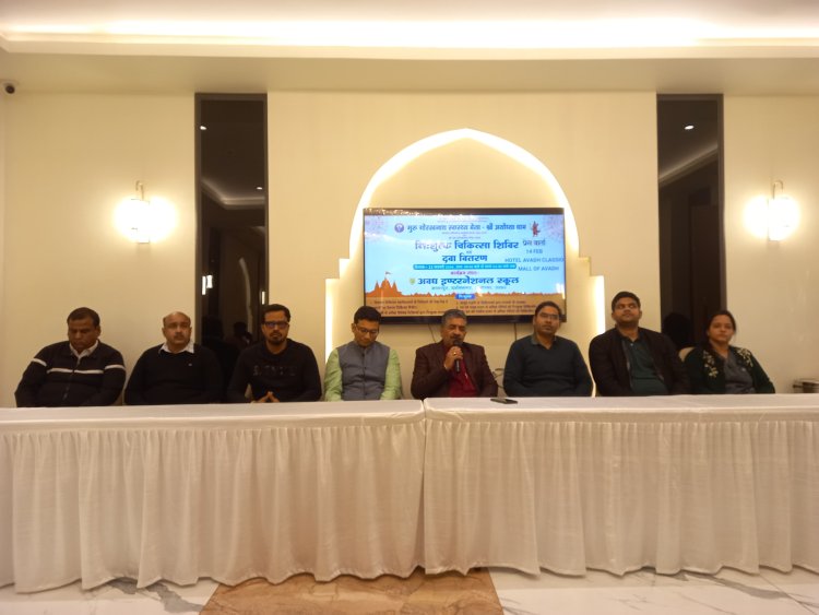 मीरजापुर के हरसिंहपुर गंगा घाट पर पीपा पुल निर्माण का शुरू, श्रद्धालुओं को मिलेगी राहत