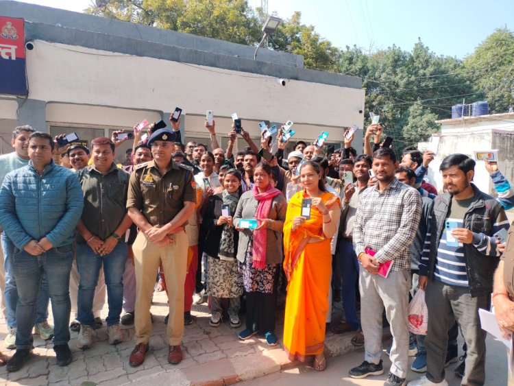 पुलिस ने 101 गुमशुदा मोबाइल बरामद कर मालिकों को लौटाए