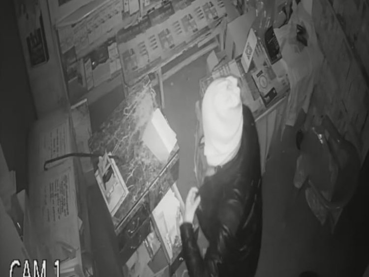 सुलतानपुर में चाेराें ने ताला ताेड़कर दुकान से चुराया 1.20 लाख रुपये