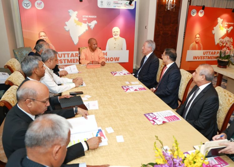 मुख्यमंत्री योगी का सिंगापुर दौरा : टेमासेक के चेयरमैन ने योगी से की मुलाकात, उत्तर प्रदेश में निवेश पर दिलचस्पी ली