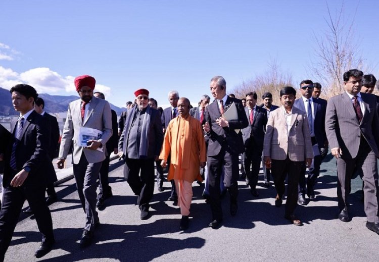 मुख्यमंत्री योगी ने की यामानाशी में अत्याधुनिक एससीमैग्लेव ट्रेन की सवारी