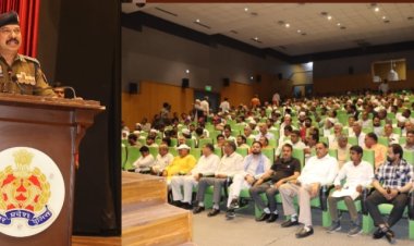 आगामी त्योहारों के लिए पुलिस ने की चाक चौबंद सुरक्षा व्यवस्था 1080 स्थानों पर जलेगी होली