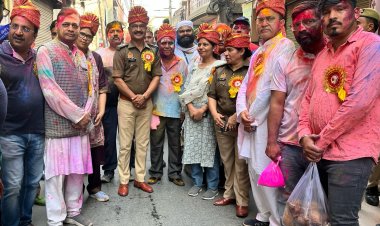 84 घंटा मंदिर एवं हाथी वाले मंदिर से निकली होली की शोभायात्राएं