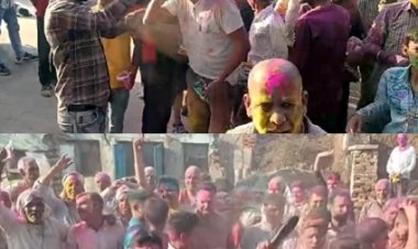 मथुरा के बछगांव में जूता-चप्पल मारकर मनाई गई होली