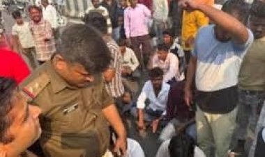 लखनऊ में किसान पथ पर कार ने बाइक में मारी टक्कर, ससुर-दामाद की मौत