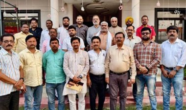 लोकप्रिय ठिठोली पंद्रहवें वर्ष में हुआ प्रयागराज महोत्सव