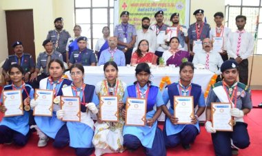 रोवर्स और रेंजर्स के प्रशिक्षण से नेतृत्व की क्षमता का हाेता है विकास : प्रो. अनुभूति दुबे