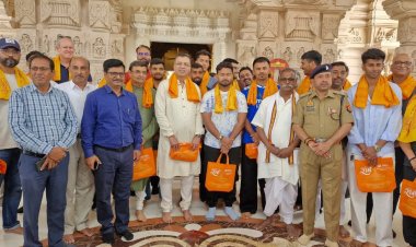 आईपीएल शुरू होने से पहले लखनऊ सुपर जॉइंट्स की टीम राम लला के दरबार पहुंची