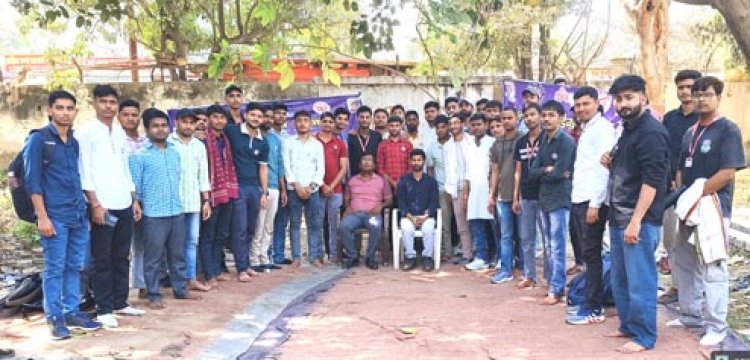 अनुशासन, परिश्रम व सकारात्मक सोच से ही जीवन सफल: प्रो. धीरज चौधरी