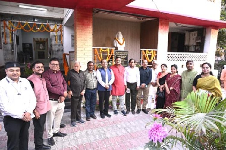 कविताएं सामाजिक सरोकारों से रुबरु कराती हैं: कवीन्द्र प्रताप सिंह