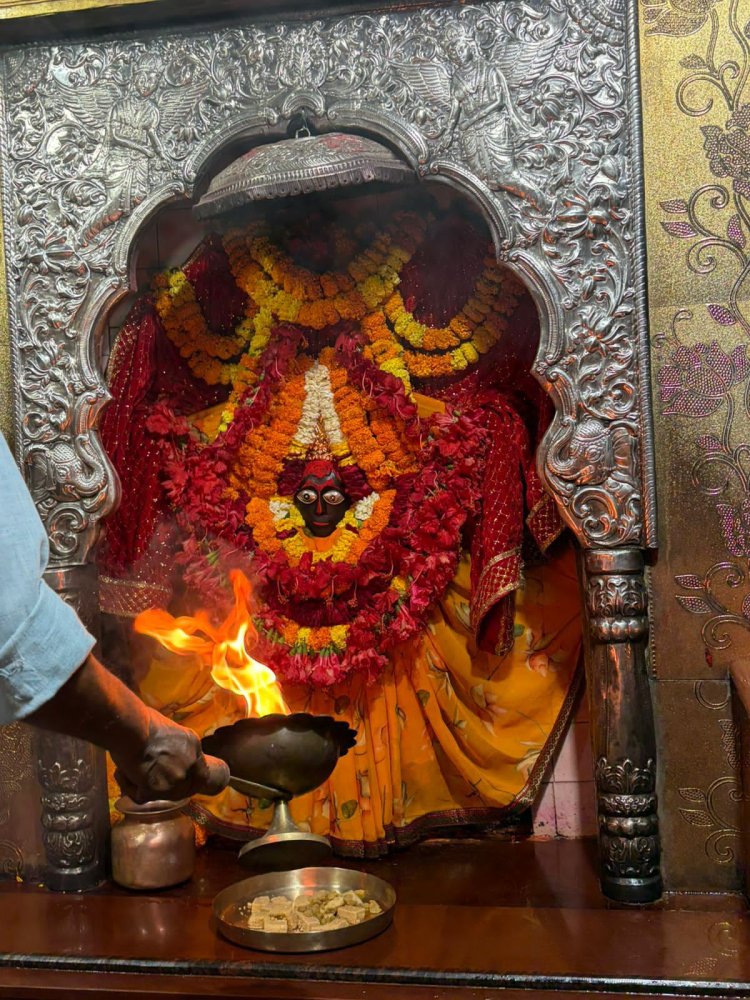 चैत्र नवरात्र के पहले दिन शीतला चौकिया धाम में उमड़ा आस्था का सैलाब, 25 हजार श्रद्धालुओं ने किए दर्शन