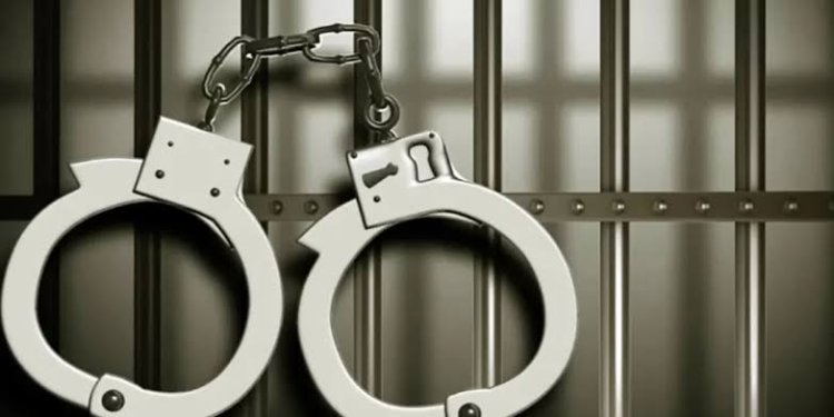 नवजात बच्ची को बेचने के आरोप में अस्पताल की मालकिन और दो कर्मचारी गिरफ्तार, दो फरार