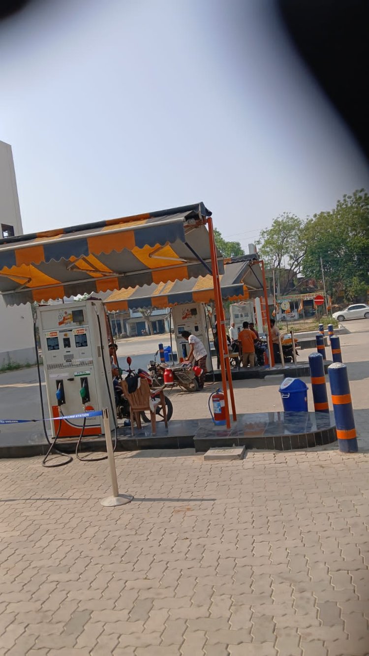 जौनपुर में पेट्रोल-डीजल की पर्याप्त उपलब्धता, प्रशासन ने की अफवाहों से बचने की अपील