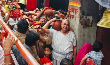 मां विंध्यवासिनी मंदिर में घटाभिषेक शुरू, दो घंटे तक चलेगी विशेष धुलाई व्यवस्था