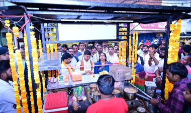 आत्मनिर्भरता के प्रतीक स्मार्ट ठेला और 60 लाख के विकास कार्यों का मंत्री नन्दी ने लोकार्पण किया