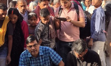 ‘टाइपो-पिकनिक’: बीएचयू एप्लाइड आर्ट्स विभाग ने काशी की गलियों में टाइपोग्राफी की लगाई जीवंत पाठशाला