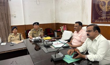 गोल्डन ऑवर’ में मददगार बनें, मिलेगा इनाम: सड़क सुरक्षा बैठक में डीएम के सख्त निर्देश